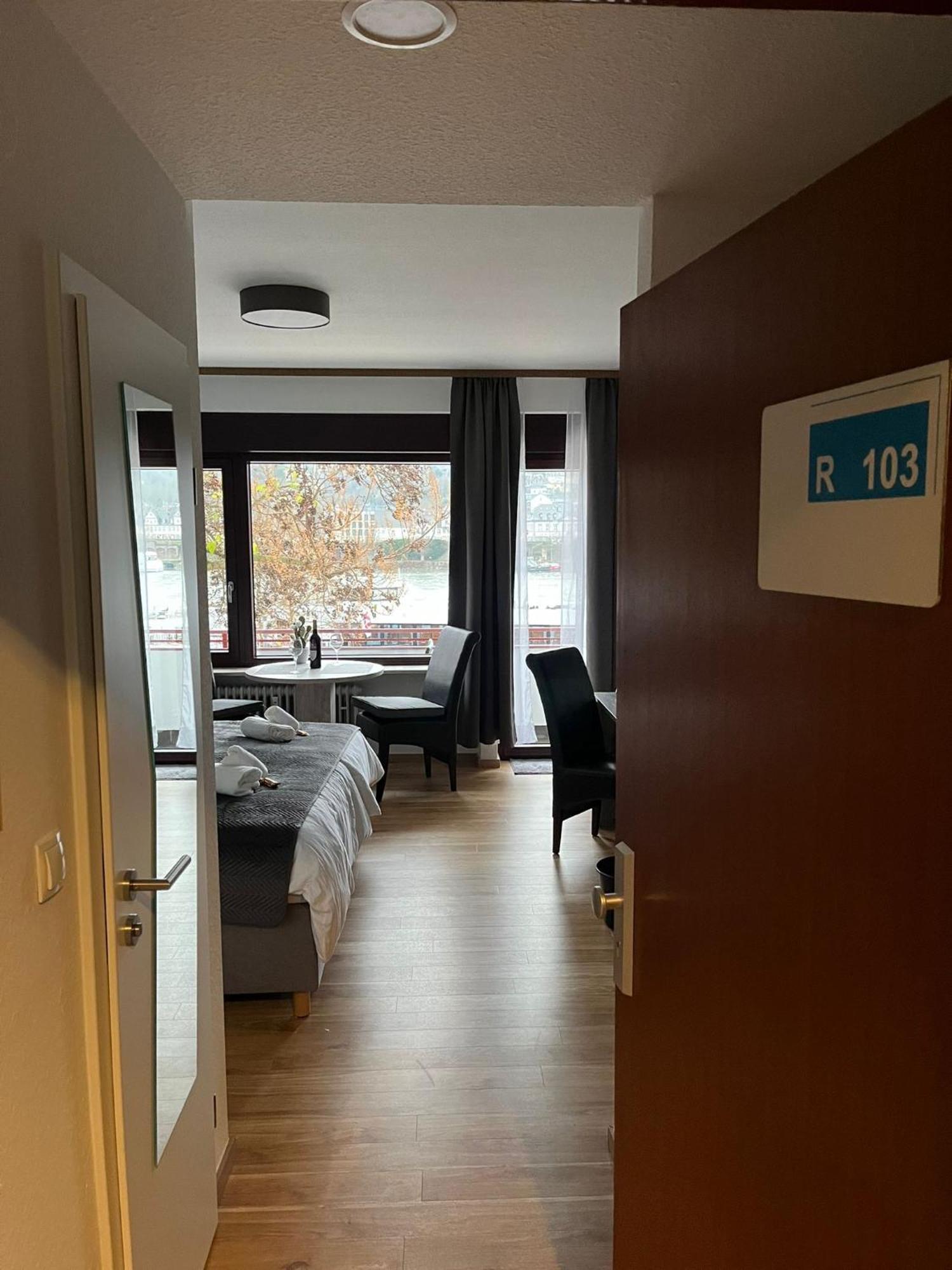 Rheinpanorama Suite Mit Balkon Koblenz (Rhineland-Palatinate) Exterior foto